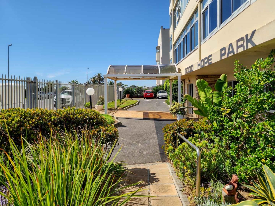 1 Bedroom Property for Sale in Mouille Point Western Cape